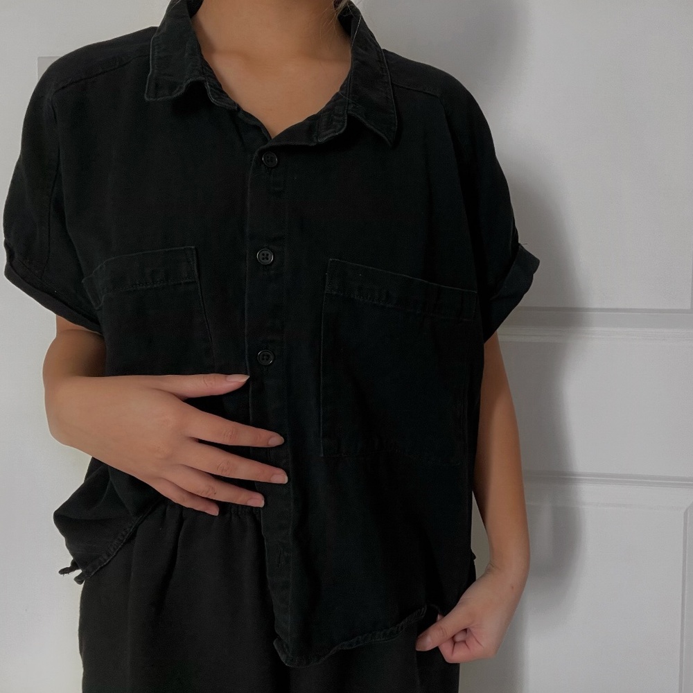 INDIGO RISING (BLACK) BUTTON UP- SEMI CROPPED